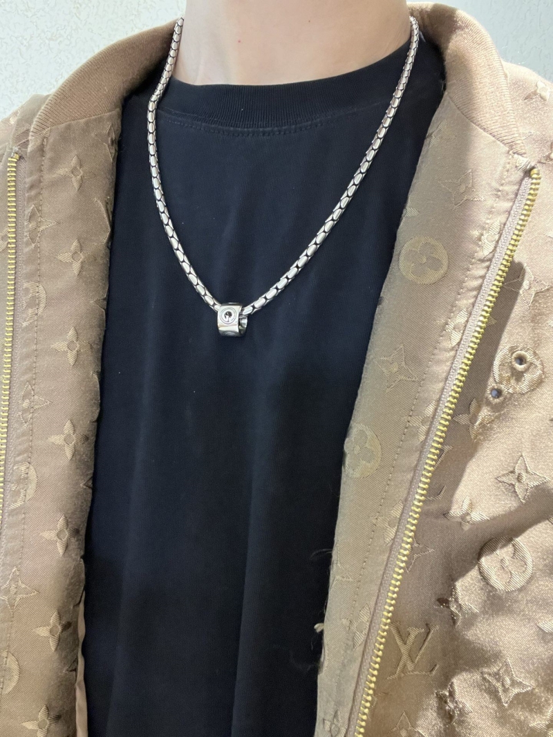 Gvc*1 necklaces
